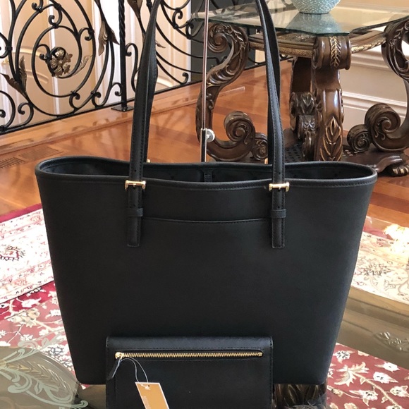 3pcs Michael Kors carry all tote&wallet&pom Pom - Picture 2 of 8